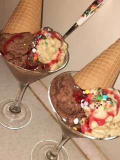 عکسی از دستور بستنی شکلاتی پتی پور و بستنی پسته ای🍦