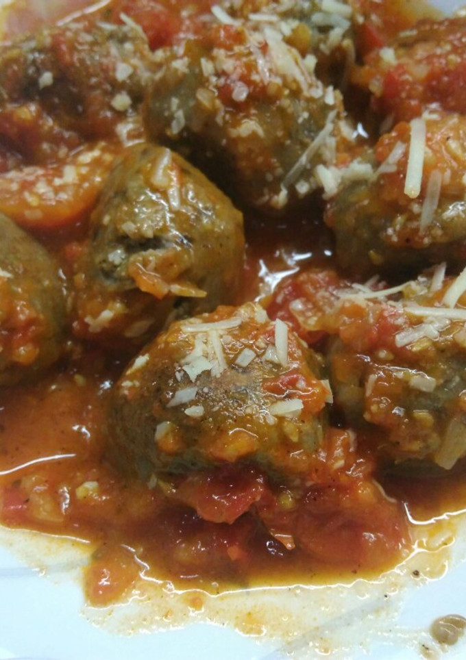 Una foto de Albóndigas de lentejas en salsa Natural de tomate 🍅