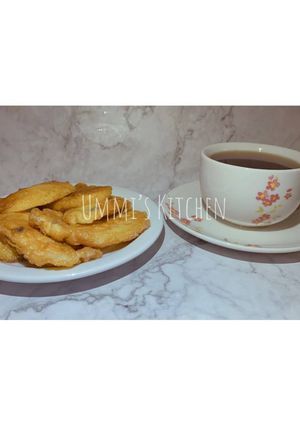 A picture of Golden brown potatoes.