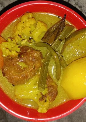 বড়ি সব্জী ঝোল (boro sabji jhol recipe in Bengali) রেসিপির প্রধান ছবি