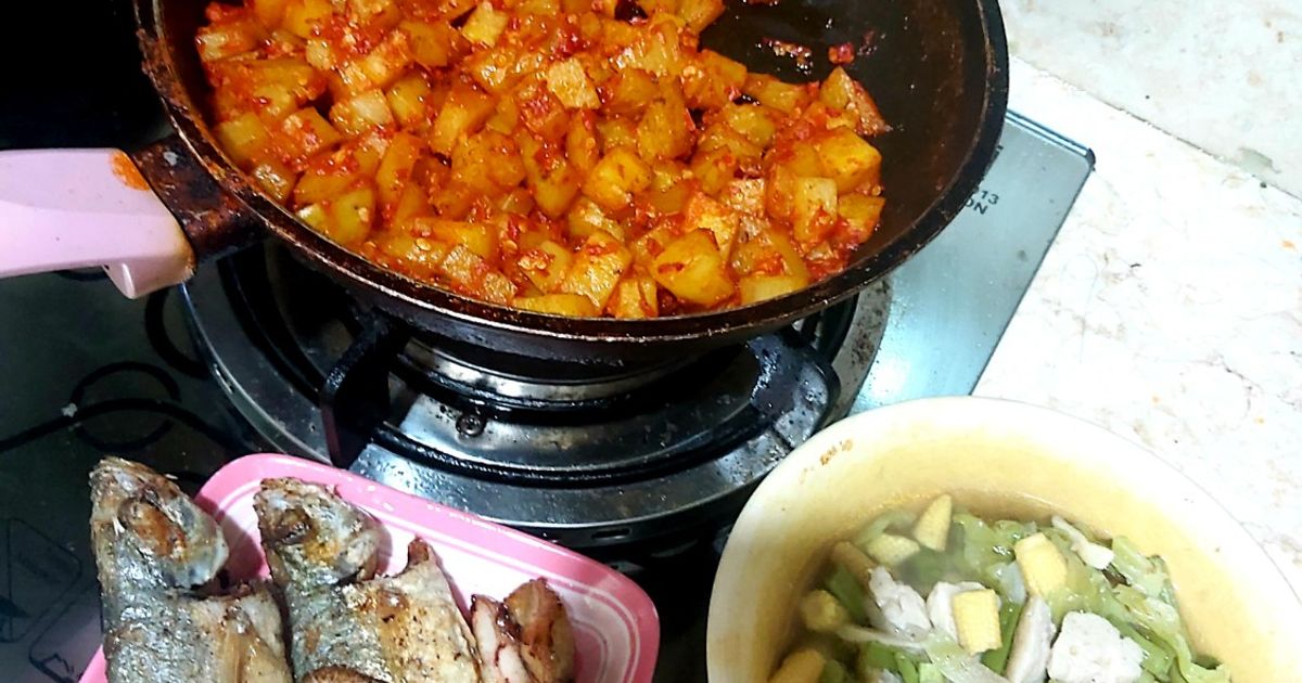 Menu Harian sederhana (kentang balado, ikan kembung, sayur)