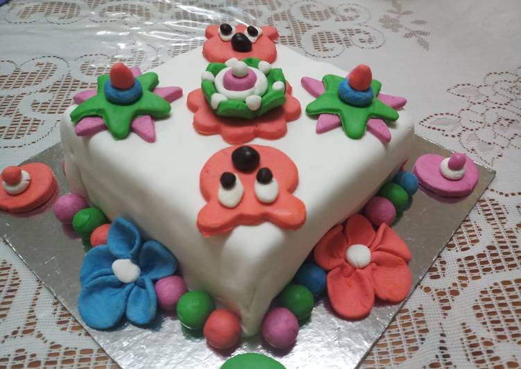 Ridiculously Easy Fondant Cake