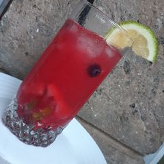A picture of Mixed Berry Lemonade.