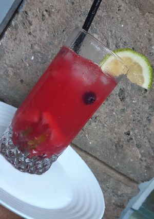 A picture of Mixed Berry Lemonade.