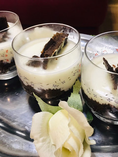 Una foto de Postre delicioso y rápido 🍧🍮