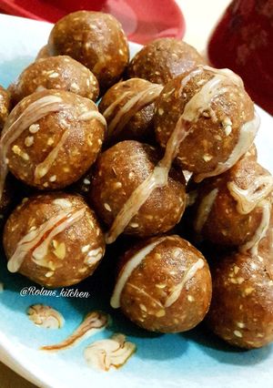 صورة لوصفة كرات التمر بالشوفان والمكسرات