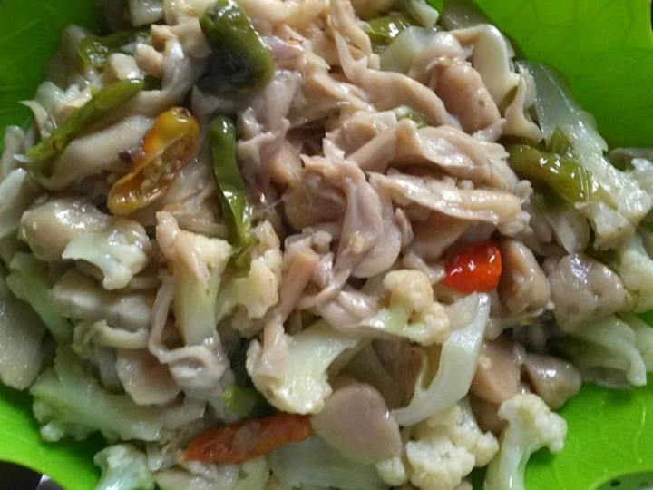 Langkah Mudah untuk Membikin Resep Tumis Jamur Tiram Brokoli Mix Pentol Ayam yang Sempurna Anti Ribet, Lezat Sekali