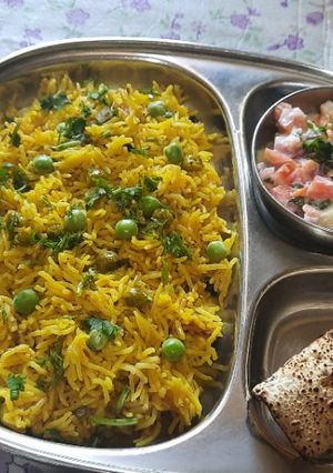 मटार मसाला भात  (matar masala bhat recipe in marathi) रेसिपी चे मुख्य फोटो 