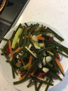 涼拌海帶絲 的食譜成品照片