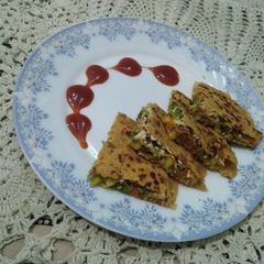 A picture of Double Decker Makke Di Roti.