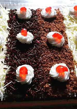 Foto resep Bolu kukus rainbow topping