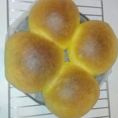 A picture of Naan bread.
