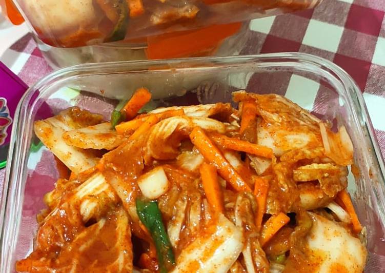 Bagaimana Menyiapkan Kimchi Sederhana yang Lezat