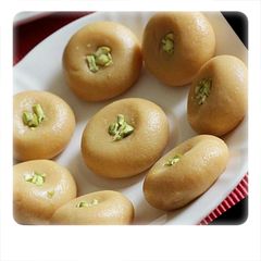 A picture of Akharot peda.