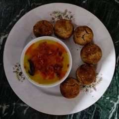 A picture of Stuffed Jowar Bati.