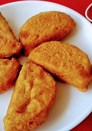ब्रेड गुजिया (Bread gujiya recipe in hindi) रेसिपी मुख्य फोटो