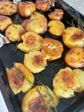 Rosemary & Garlic Smashed Roasties 🧄🌿