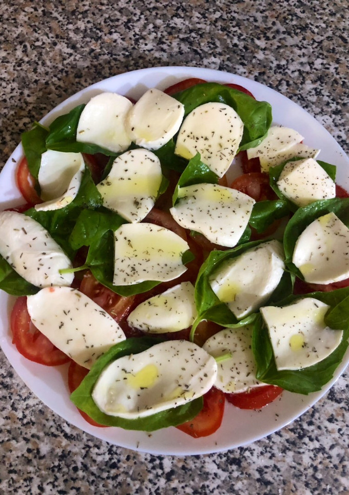 Una foto de Ensalada caprese