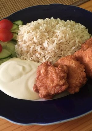 Csirkemell falatkák tartár mártással, rizzsel recept fotója