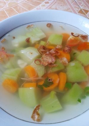 A picture of Simple Chayote and Carrot Soup.