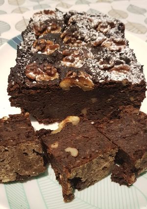 Una foto de Brownie saludable (sin huevo y sin manteca)