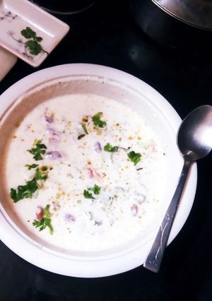 A picture of Peanuts masala raita.