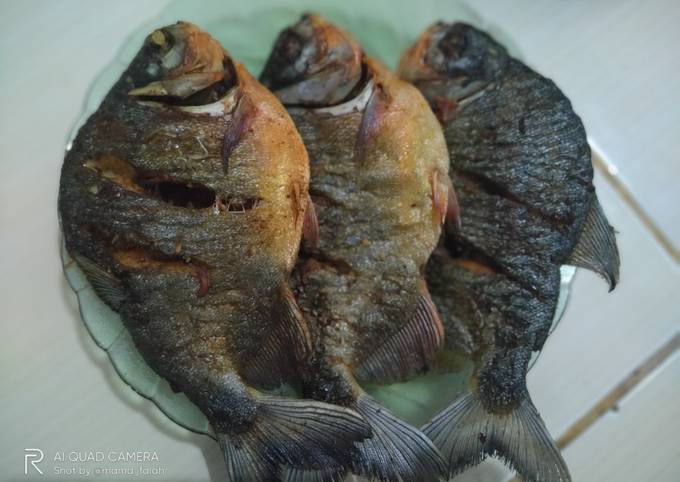 STEP-BY-STEP GUIDE! Secret Recipe Ikan Bawal Goreng Bumbu Praktis No Ribet