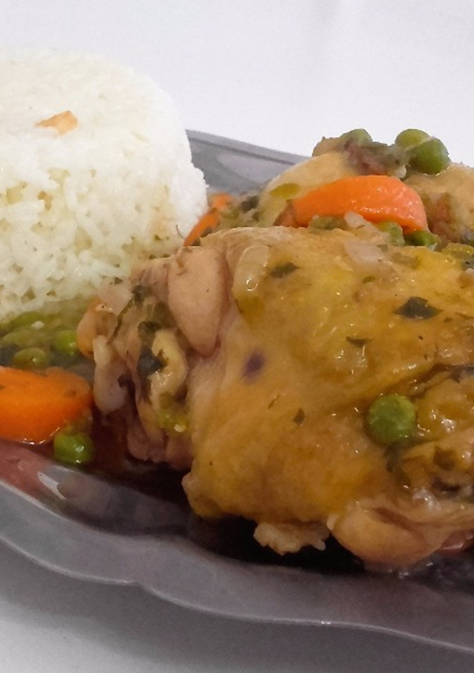 Una foto de Seco de pollo Ecuatoriano