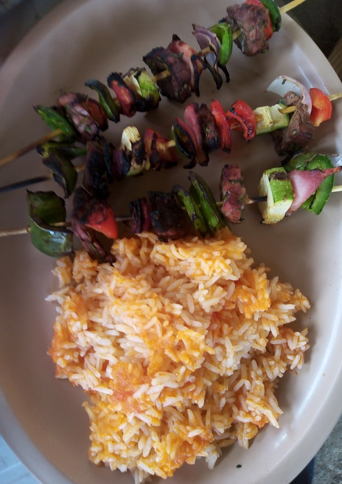 Una foto de Brocheta de Res