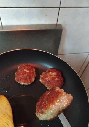 肉餅 的食譜成品照片
