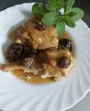Pollo con ciruelas pasas
