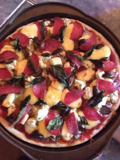 Una foto de Pizza de varios quesos, para iniciar el año