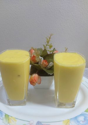 A picture of Mango 🥭milk shake/refreshing cooled shake 😋.