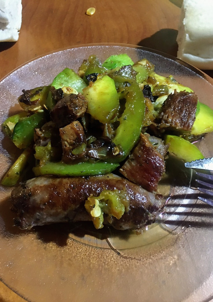 Una foto de Chorizos con verduras al wok