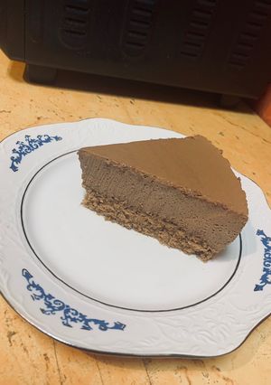 O poză a rețetei Tort cu mouse de ciocolată.