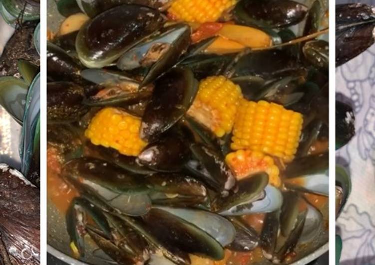 Kerang Hijau Saus Padang
