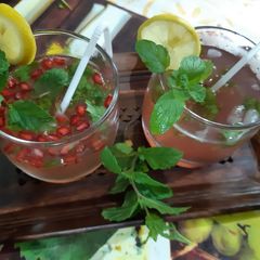A picture of Pomegranate mojito mocktail.
