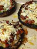 Stuffed Portobello Mushrooms (เห็ดยัดไส้เบคอนชีส)