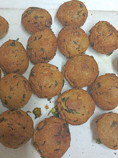 A picture of Golden Methi Balls (Starter).