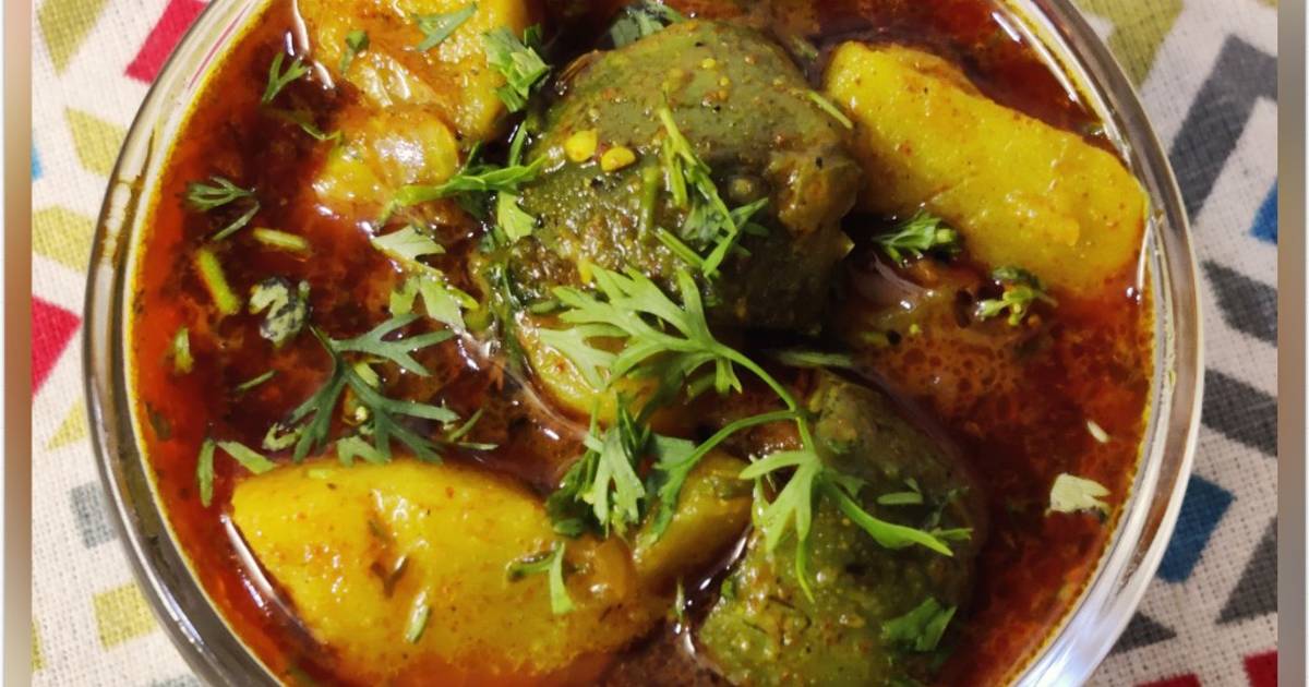 Brinjal Potatoes Masala curry(Eggplant curry) Recipe by Manisha Malvi