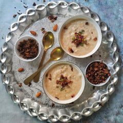 A picture of Gulkand phirni.