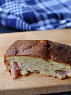 Una foto de Cake de pera y uva