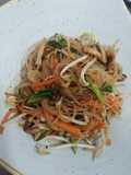 Que tal algo ligero para cenar? Wok de fideos de arroz