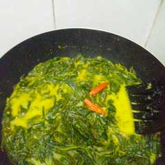 รูปของ Gulai Daun singkong dijamin Enak