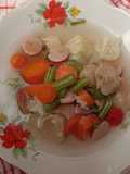 Sayur Sop dengan Bakso dan Sosis Bumbu Racik