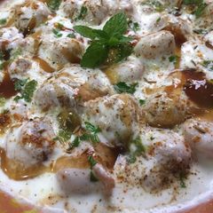 A picture of Besan kay mini dahi balay.