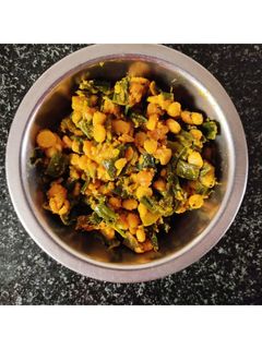 कांद्याच्या पातीची भाजी (kandyachya patichi bhaji recipe in marathi) रेसिपी चे मुख्य फोटो