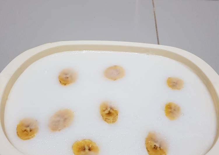 Puding vanilla pisang