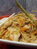 Nouilles asiatiques au poulet et pousses de bambou