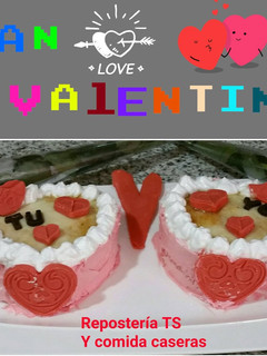 Una foto de Tartas de corazón con crema pastelera y merengue